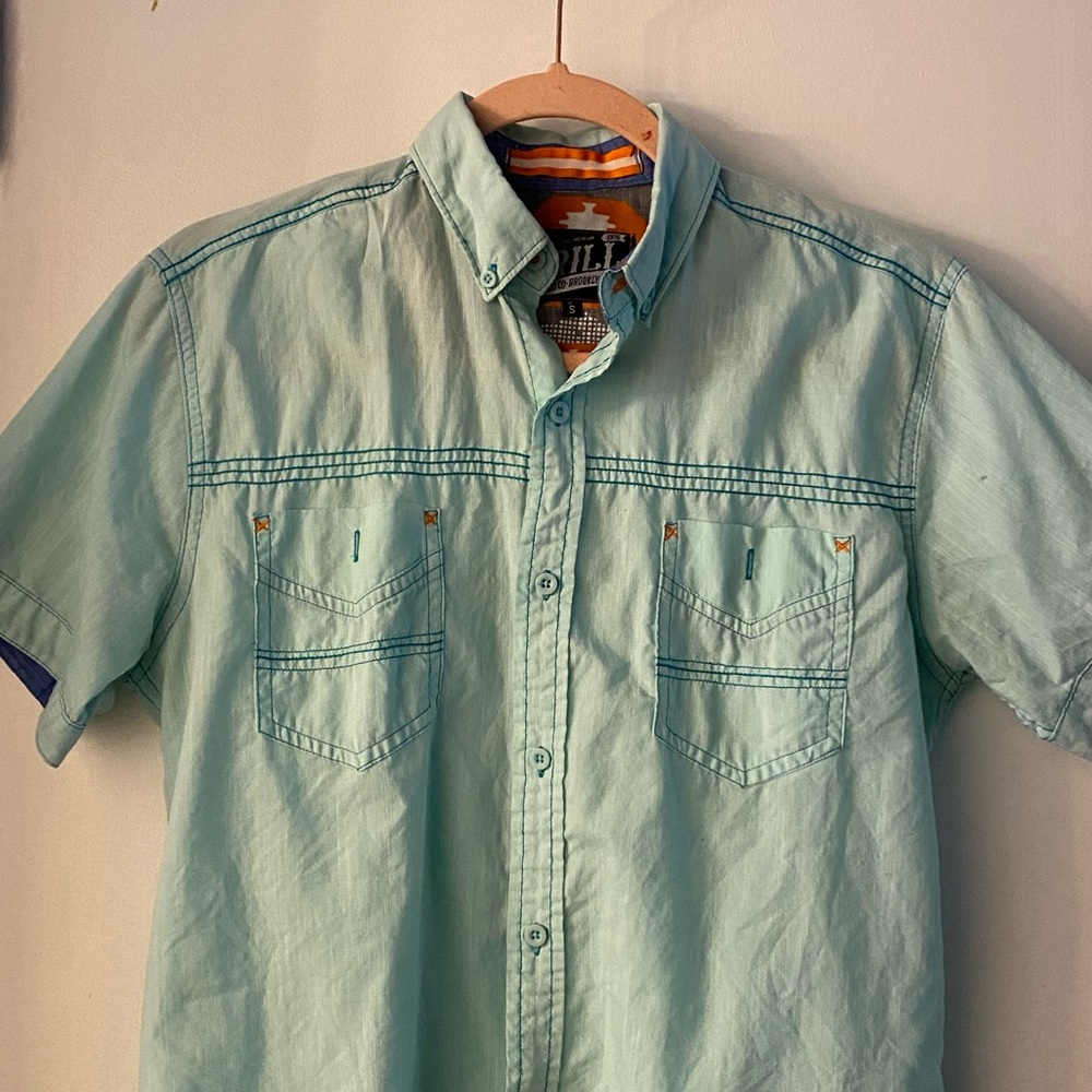 Drill button up short sleeve shirt. Size small.